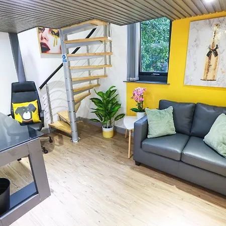 A102 Cheery Bright Loft Apartment Coventry Exterior photo